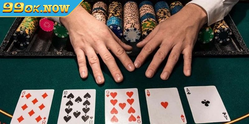Rejam Poker Là Gì? Bí Quyết Làm Chủ Chiến Thuật Chơi 99OK 4 Học cách đọc vị người chơi tham gia trong ván